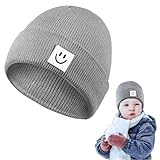 Niedliches und verspieltes Design: Mit seinem bezaubernden Gesichtsdesign lässt dieser Hut Ihr Kleines noch bezaubernder aussehen. Das niedliche Gesicht verleiht der Mütze einen Hauch von Spaß und Persönlichkeit und macht sie zu einem perfekten Accessoire für jedes Winteroutfit.