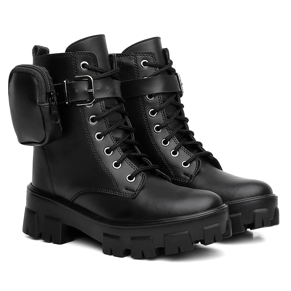 Bota Coturno Feminina Tratorada Com Bag Bolsinha – Preto em promoção! Veja a oferta e mais achadinhos de Botas 7 Hoje é o melhor dia para comprar Bota Coturno Feminina Tratorada Com Bag Bolsinha – Preto com aquele preço maroto! Promoção! Aproveite a oferta! 7
