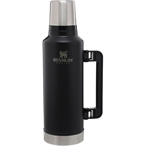 Stanley Classic Legendary Classic Bottle 2 QT Matte Black