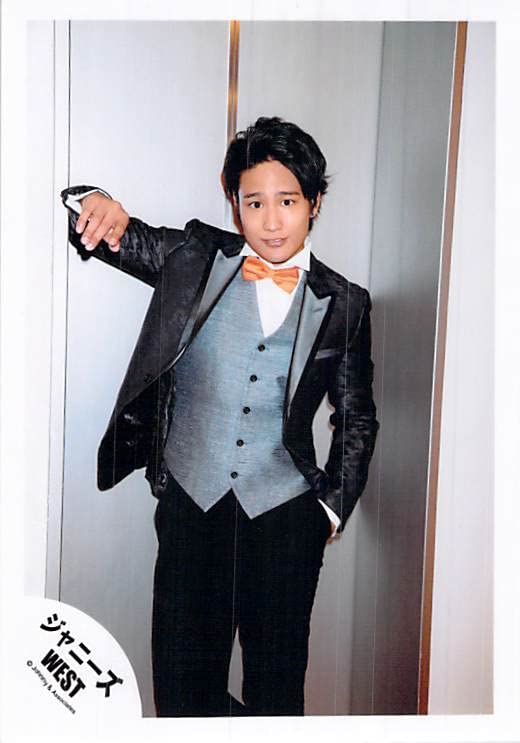 Amazon.co.jp: ジャニーズWEST 桐山照史 公式写真 写真 フォト