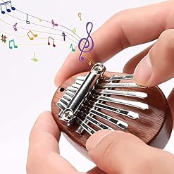 AIEX 8 Touches Mini Kalimba Pouce Piano avec Lanière Pocket Thumb Piano Portable Mbira Finger Piano Cadeau pour Enfants… - Les Beatles, Paul McCartney, John Lennon, RIngo Starr, George Harrison AIEX 8 Touches Mini Kalimba Pouce Piano avec Lanière Pocket Thumb Piano Portable Mbira Finger Piano Cadeau pour Enfants… – Image 4