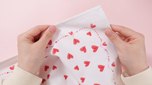Servilletas de Tela Estampado Corazones 45.72 x 45.72 cm Pack 4 miniatura 7
