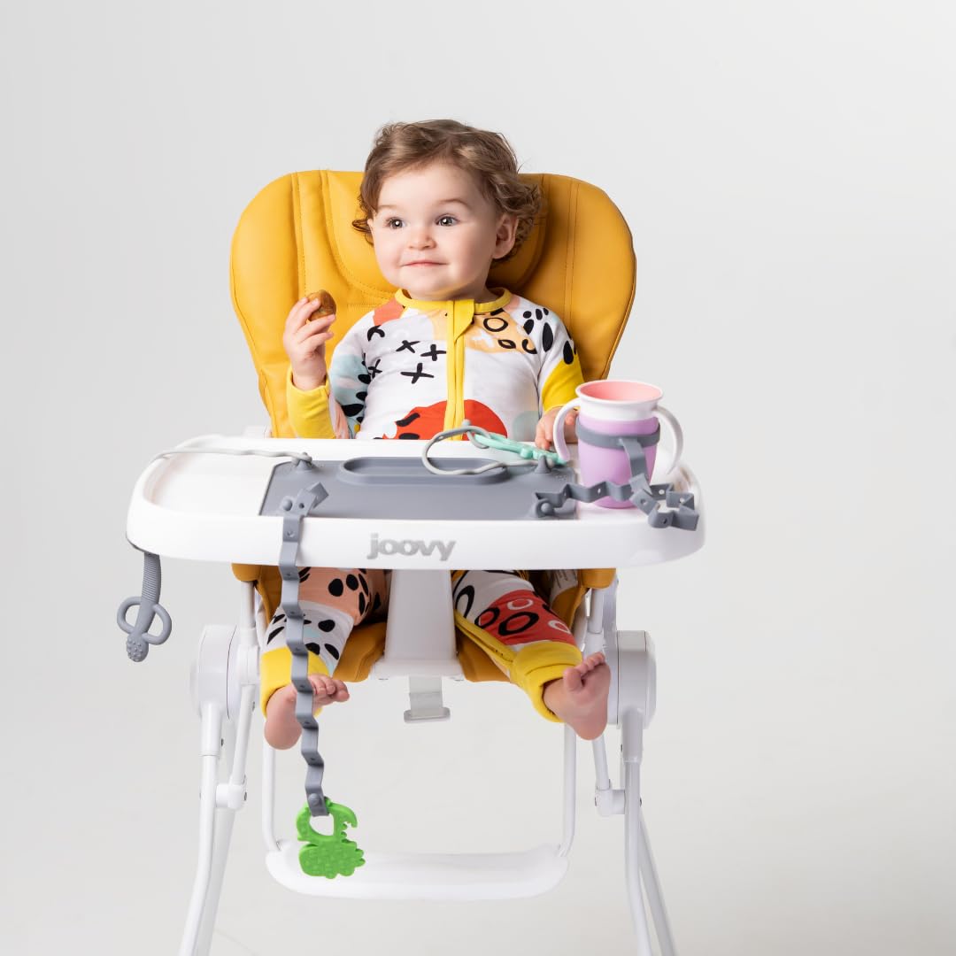 Busy Baby Essentials Bundle Starter-Set für neue Eltern (Spearmint) | Platzset mit Saugnapf, Mini-Matte, Beißringlöffel, Spielzeug-Bungee, Flaschen-Bungee, 6 Haltegurte, Nassbeutel