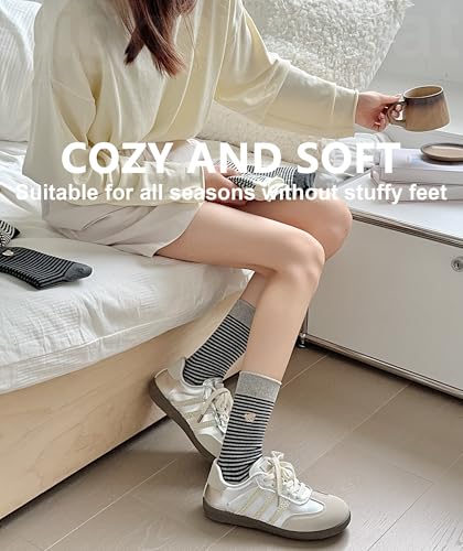 Image of IIG Women's Fashion Cute Cotton Socks Novelty Funny Above Ankle Crew Socks Holiday Gifts for Women 4 /5 Pairs