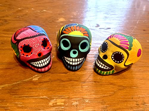 Artesano Three Assorted Hand-Painted Mexican Sugar Skulls Small Dia De Los Muertos Day Of The Dead Cinco De Mayo Calavera Decor #TOP7