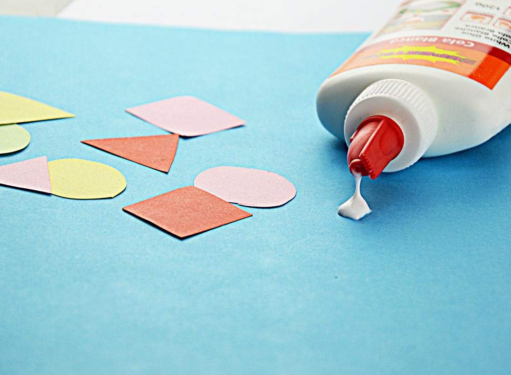 Ref-1027 Supertite White School Glue- 120g (3.83oz) Comb Cap Bottle - Single Blister