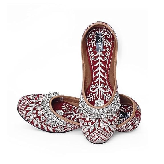 YASH & CO. Womens Rajasthani Embellished Payal and Ghungroo Jutti