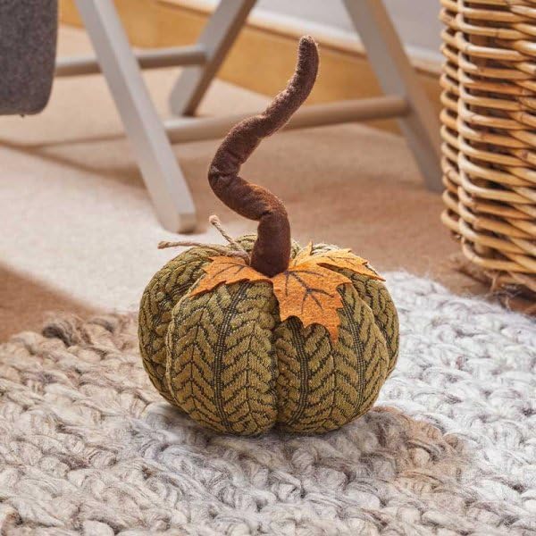 Marco Paul Plush Pumpkin – 13cm Handcrafted Autumn Decoration – Soft Fabric Cushion for Halloween & Autumnal Home Décor (22cm)