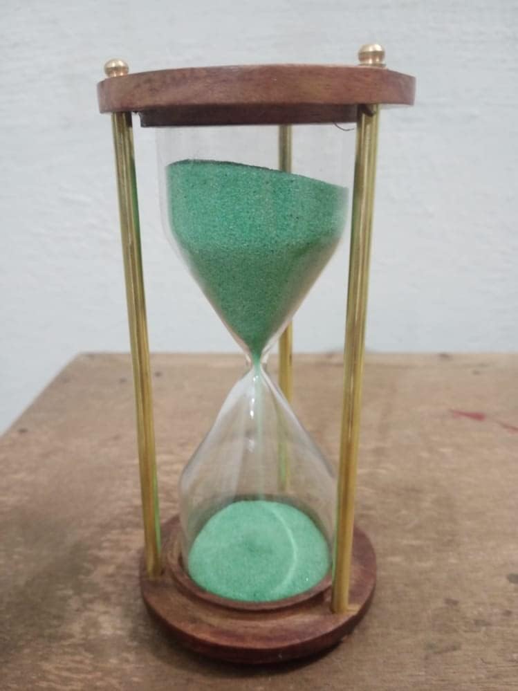 LINE Wood - Antiguo hermoso temporizador de arena latón 5 "Base de madera náutica 5 minutos hora vidrio para regalo (Angoori)