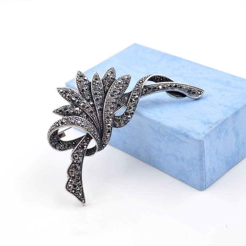 Broches fleurs strass pour mariage : l'accessoire idéal - 4