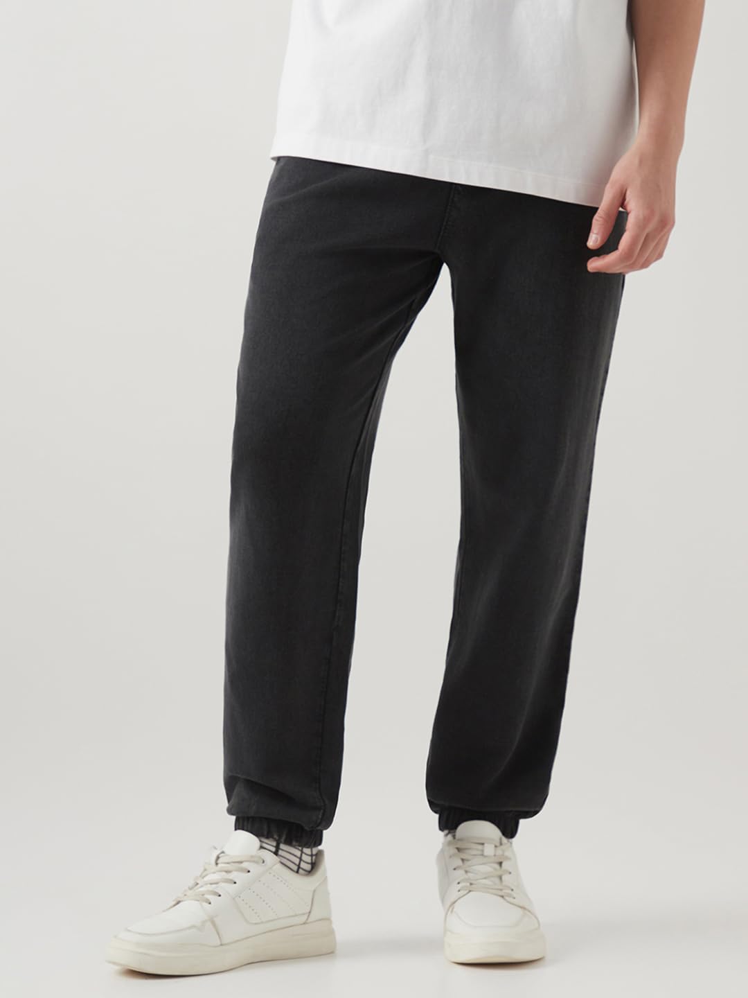 Bewakoof Air 1.0 Solid Oversized Fit Terry Acid Wash męskie spodnie do biegania