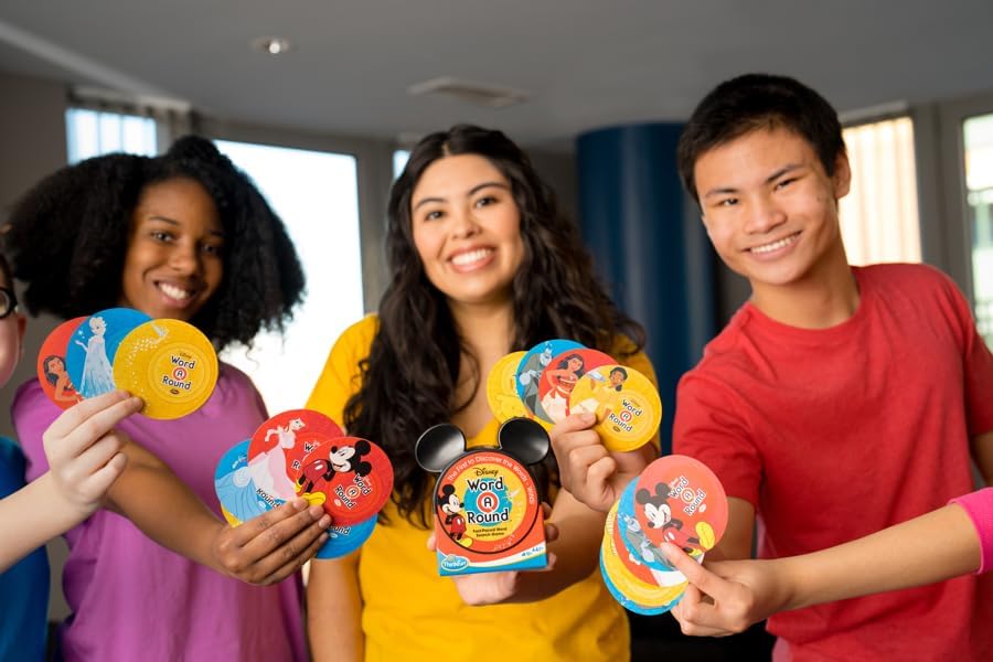 Miniatura 5 de ThinkFun Think Fun Disney WordARound Lee la palabra alrededor de la tarjeta Trivia Juego para mayores de 10 años