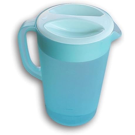 Rubbermaid 1 Gallon Plastic Pitcher in Teal Blue