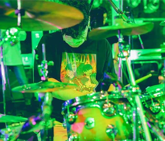 Official髭男dism Tシャツ 緑 Amazon.co.jp: Official髭男dism（オフィシャルヒゲダンディズム）one