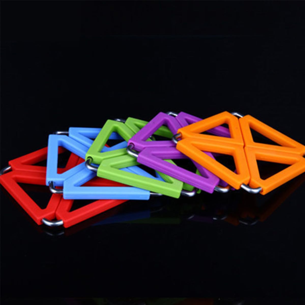 Sosoport Dessous de Plat, Lot de 6 Pièces en Silicone et Acier Inoxydable Carré Résistant la Chaleur, Antidérapant et Pliable pour de Table Cuisine Pratique Couleur Couleur Aléatoire