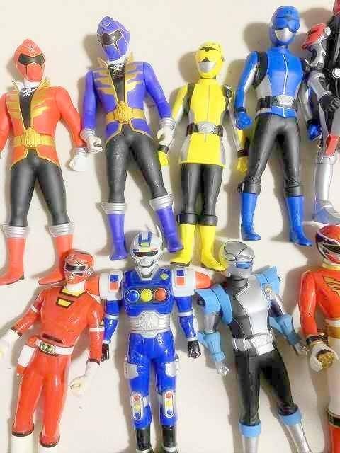 戦隊ヒーロー　ソフビ　フィギュア　いろいろ　まとめて　80体 戦隊ヒーロー ソフビ フィギュア いろいろ まとめて 80体 Amazon