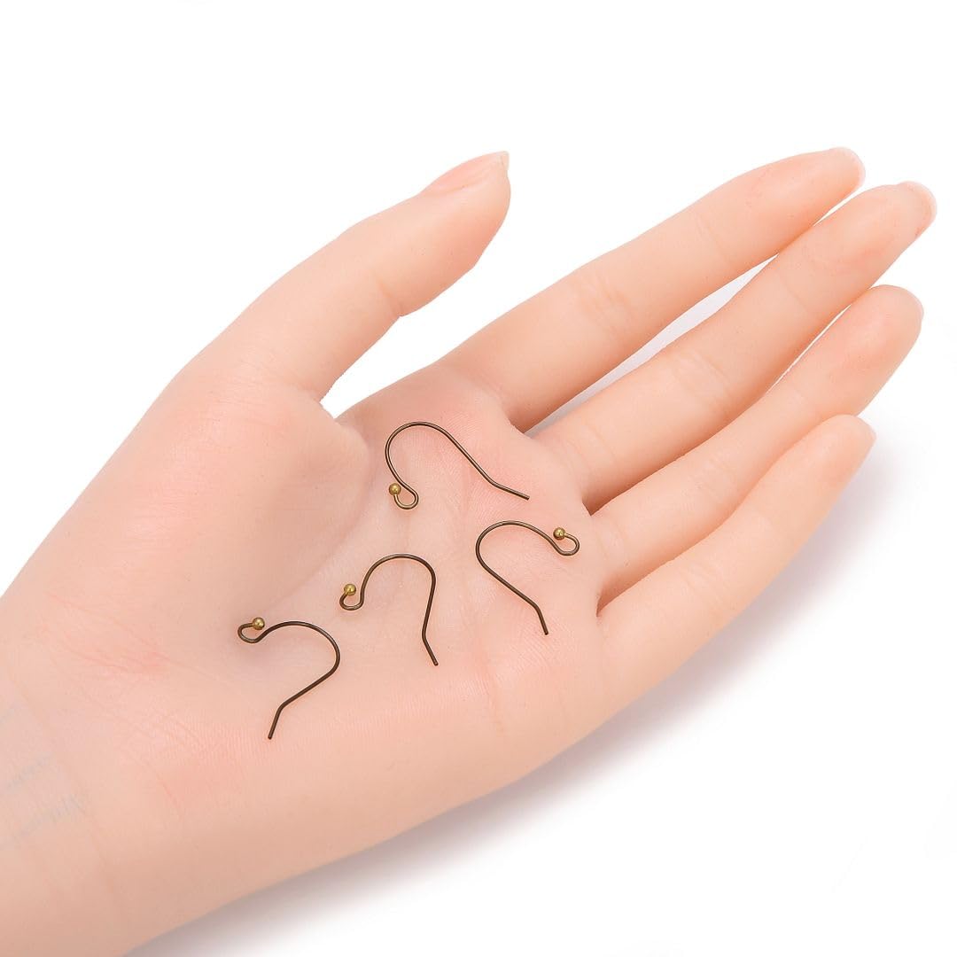 Adabele CF242-4 Ohrringhaken mit Kugelpunkten, hypoallergen, 20 mm, Ohrdraht, 0,7 mm, antikes bronzefarbenes Messing, für Ohrringherstellung, 50 Stück