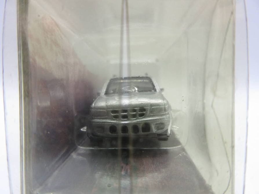 いすゞ　ウィザード　ミニカー いすゞ ウィザード 1/87スケールミニカー シルバー 非売品