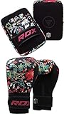 Este guante de boxeo para damas y juego de almohadillas de enfoque está confeccionado con una resistente exterior de piel Flora de RDX con detalles de gamuza suave. El resultado es un guante duradero y un juego de almohadillas de enfoque que mejorarán su técnica de golpeo, le darán fácil los puños, probarán sus límites y le durarán mucho tiempo por venir.