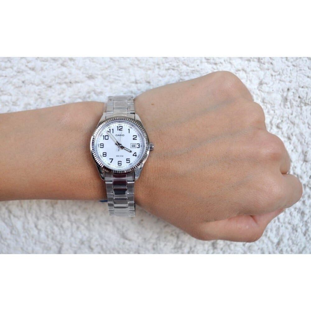 Casio Women's Analogue Quartz with Stainless Steel Watch