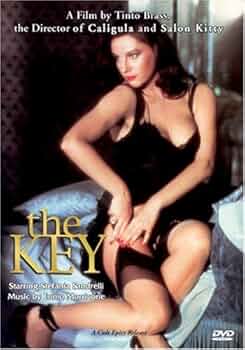 Katta yoldan kelgan fohisha Ona va qiz jinsiy aloqada