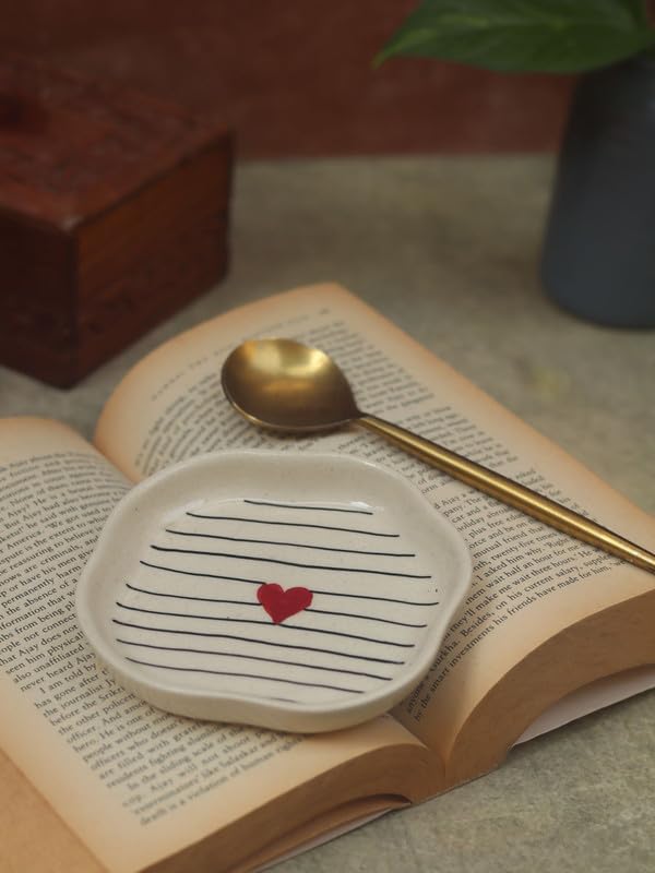 Image of WEAVING HOMES Striped Heart Handmade Dessert Plate, Size: 11 cm Microwave & Dishwahsher Safe (Set of 1)