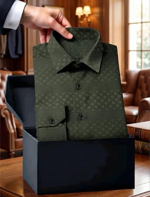 Image of TH BROTHER Men Casual Solid Collared Buttondown Shirt Comfortable Breathable Regular Fit Stylish Modern Daily Outfit