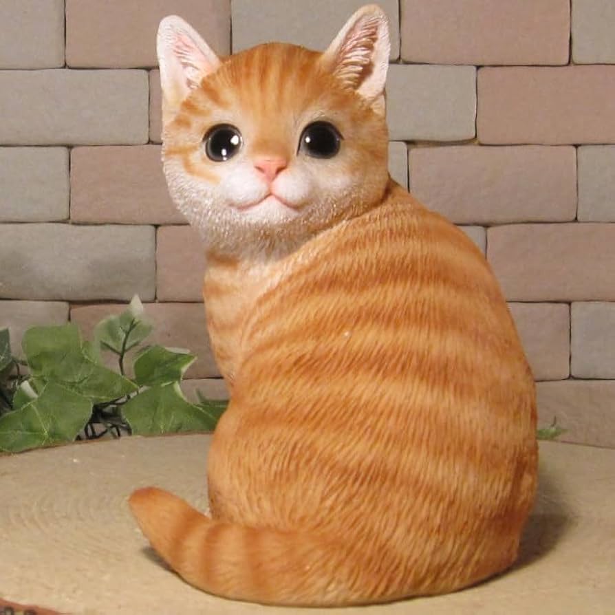 Amazon.co.jp: リアルな猫の置物 振り向きキャット チャトラ