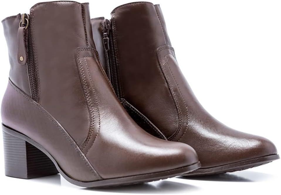 Bota Feminina Cano Curto Em Couro Legítimo Salto E Zíper