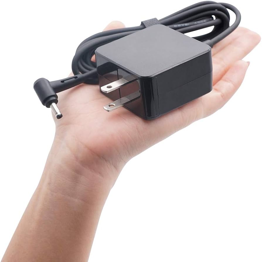 ASUS Vivobook 本体 ACアダプター付き ASUS Vivobook 本体 AC