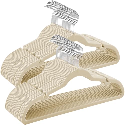 {Perchas Ropa Terciopelo Beige Perchas Ropa SONGMICS Perchas de Terciopelo, Juego de 50 Piezas, Antideslizantes, Ranuras para Hombros, Barra para Pantalones, Gancho...