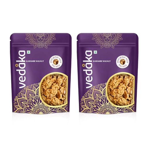 Image of Amazon Brand - Vedaka Walnut Kernels (Kashmiri Walnut) (1 Kg - 500 G X 2 Packs) | Walnut Without Shell | 100% Natural | Travel Snack | Indian Snack