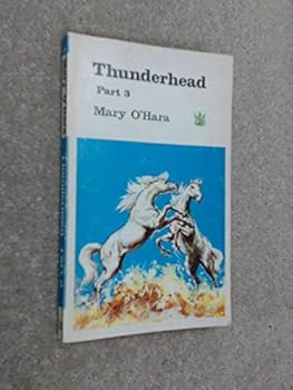 Paperback Thunderhead: v. 3 (The Dragon Books) Book