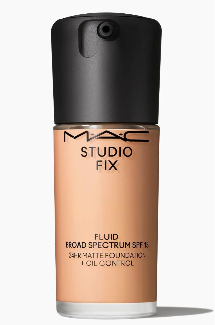 Studio Fix Fluid SPF 15 24HR Matte Foundation + Oil Control NW20, Beige