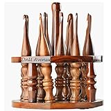 Photo Gallery dnu avenue set di 13 uncinetti ergonomici in legno, dimensioni da 3,5 mm a 12 mm, realizzati a mano, strumenti per uncinetto sostenibili e leggeri (ganci con supporto) Photo Gallery dnu avenue set di 13 uncinetti ergonomici in legno, dimensioni da 3,5 mm a 12 mm, realizzati a mano, strumenti per uncinetto sostenibili e leggeri (ganci con supporto)