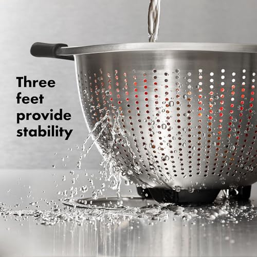Image of OXO Good Grips Stainless Steel 3 qt. / 2.8L Colander