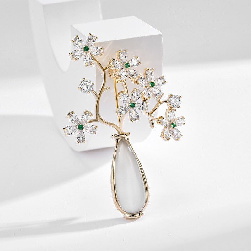 Image of Rhinestone Flower Brooch Austrian Crystal Flower Pin 18k Gold Plated Floral Brooch Lapel Pin Jewelry Mother's Day Birthday Gifts for Mom Wife