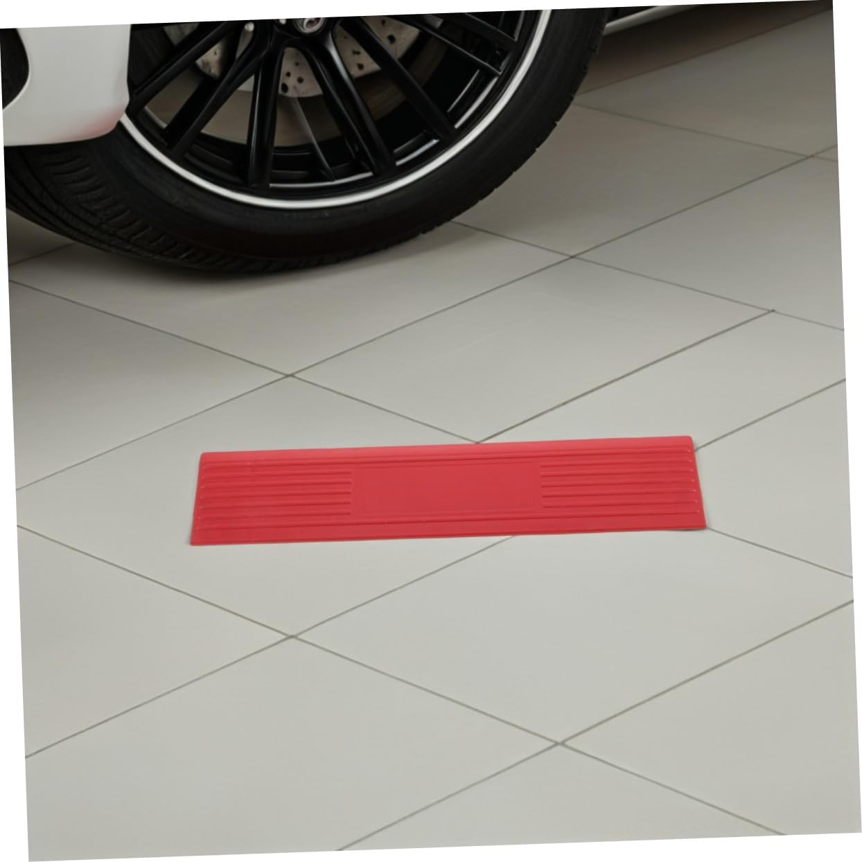 Durable Plastic Wheelchair Ramp Edge Corner for Car Wash Versatile Mobility for Automotive Service Centers Parking Areas and More