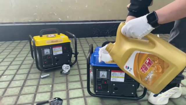 Amazon | HRouGE 小型発電機 ガソリン発電機 交直両用 直流12V-8A付 低