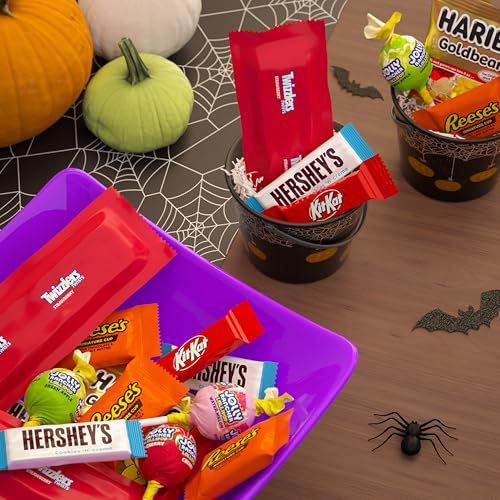 Hershey's Assorted Halloween Candy and Chocolate Bulk Variety Pack 20.65 oz | HERSHEY'S, REESE'S, KIT KAT, TWIZZLERS, HARIBO, JOLLY RANCHER Trick or Treat Bulk Candy, 65 individually wrapped pieces - image 6