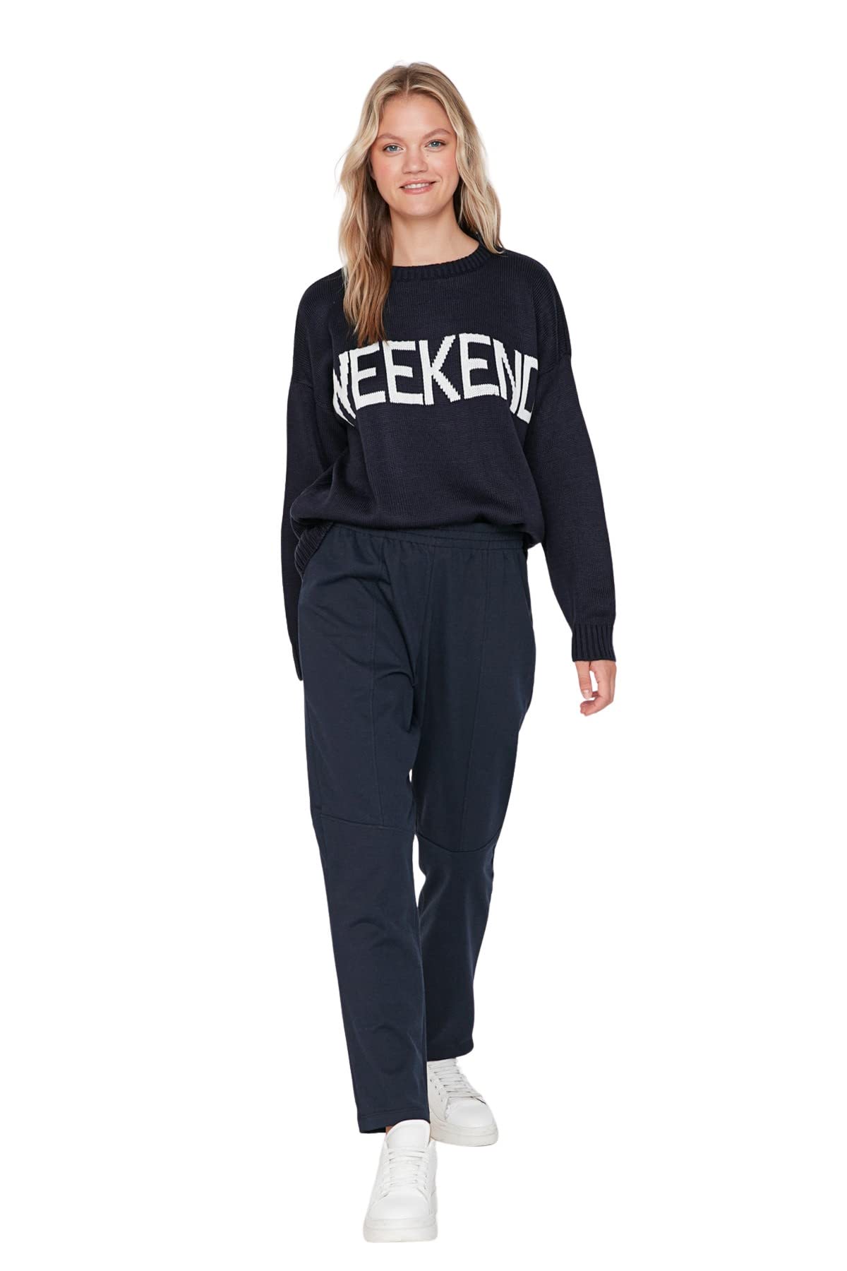 TrendyolWomen's Loungewear Normal Waist Straight Leg Fitted Trousers Pants