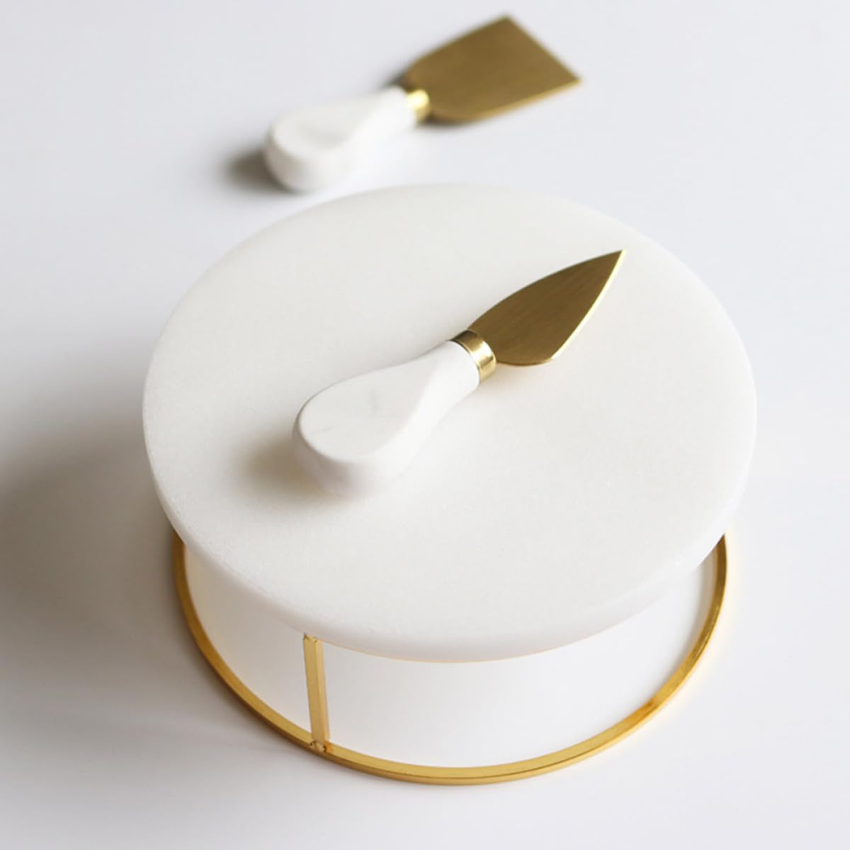 Lurrose Marmorkuchenständer mit Stabilem Fuß und Elegantem Design Dessertplattenhalter für Hochzeiten und Familienfeiern 20cm Durchmesser für Food Fotografie und Backzubehör