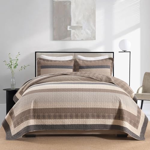 QuiltEase Juego de edredón a rayas tamaño King – Juego de edredón de 3 piezas – 100% algodón para todas las estaciones – Juego de edredón ligero reversible – Marrón/Beige/Madera/Carbón