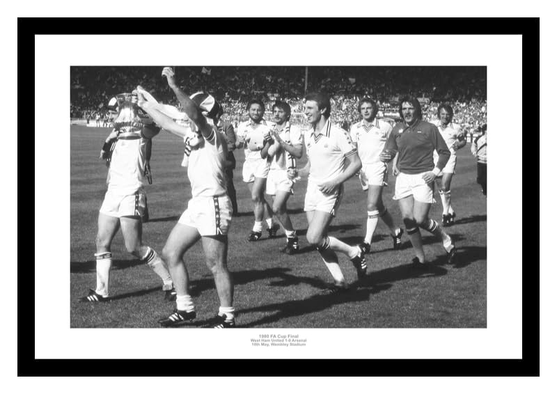 Framed West Ham United 1980 FA Cup Final Team Photo Memorabilia