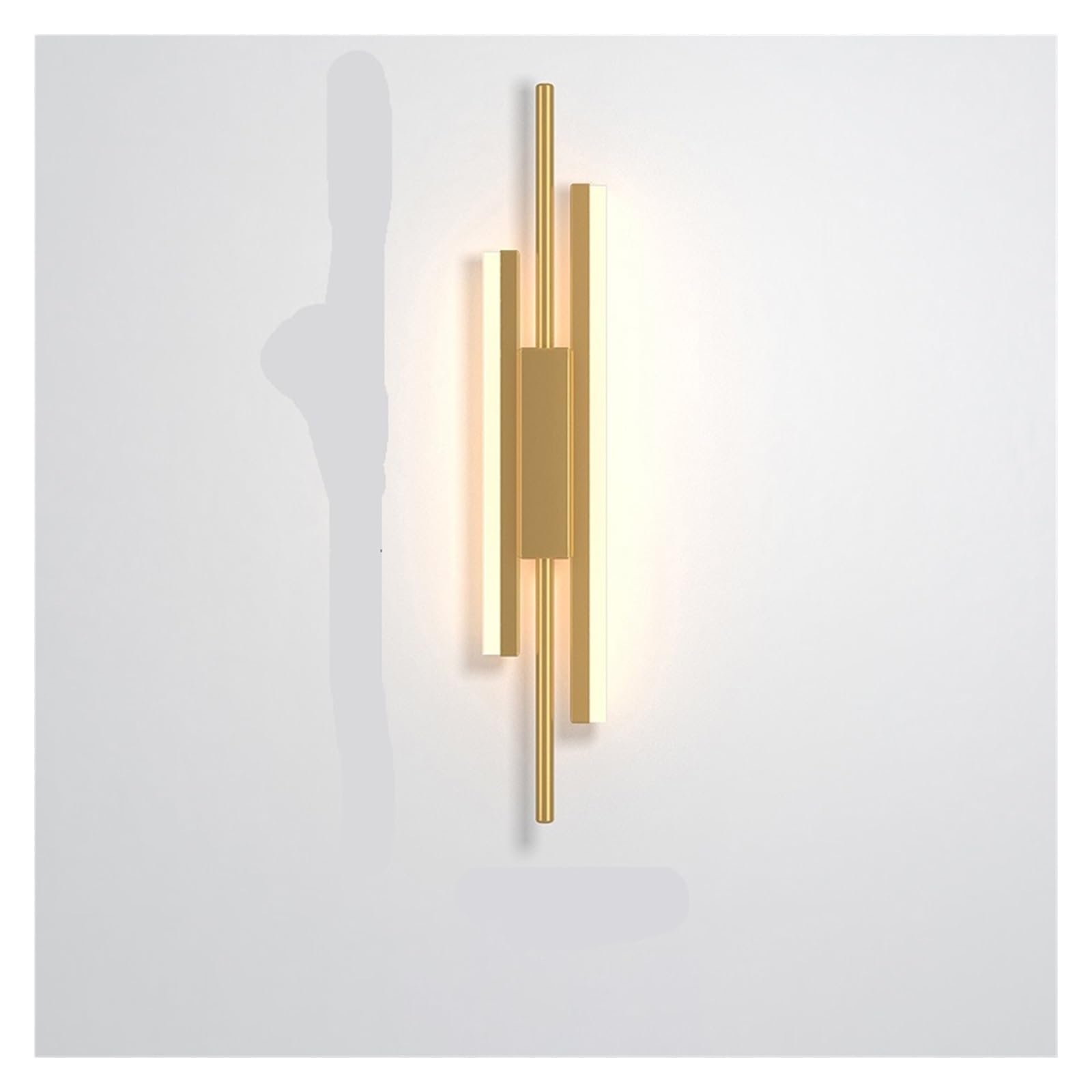 Lámpara de pared LED dorada con iluminación interior elegante 8