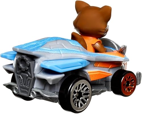 Miniatura 3 de Hot Wheels RacerVerse - Vehículo fundido a presión con conductor de mapache cohete escala 164