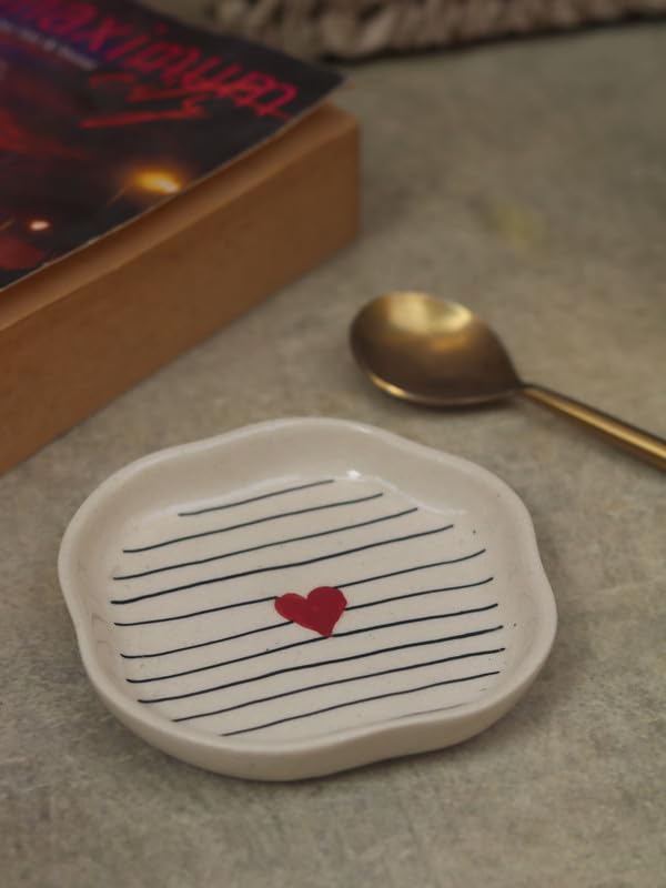 Image of WEAVING HOMES Striped Heart Handmade Dessert Plate, Size: 11 cm Microwave & Dishwahsher Safe (Set of 1)