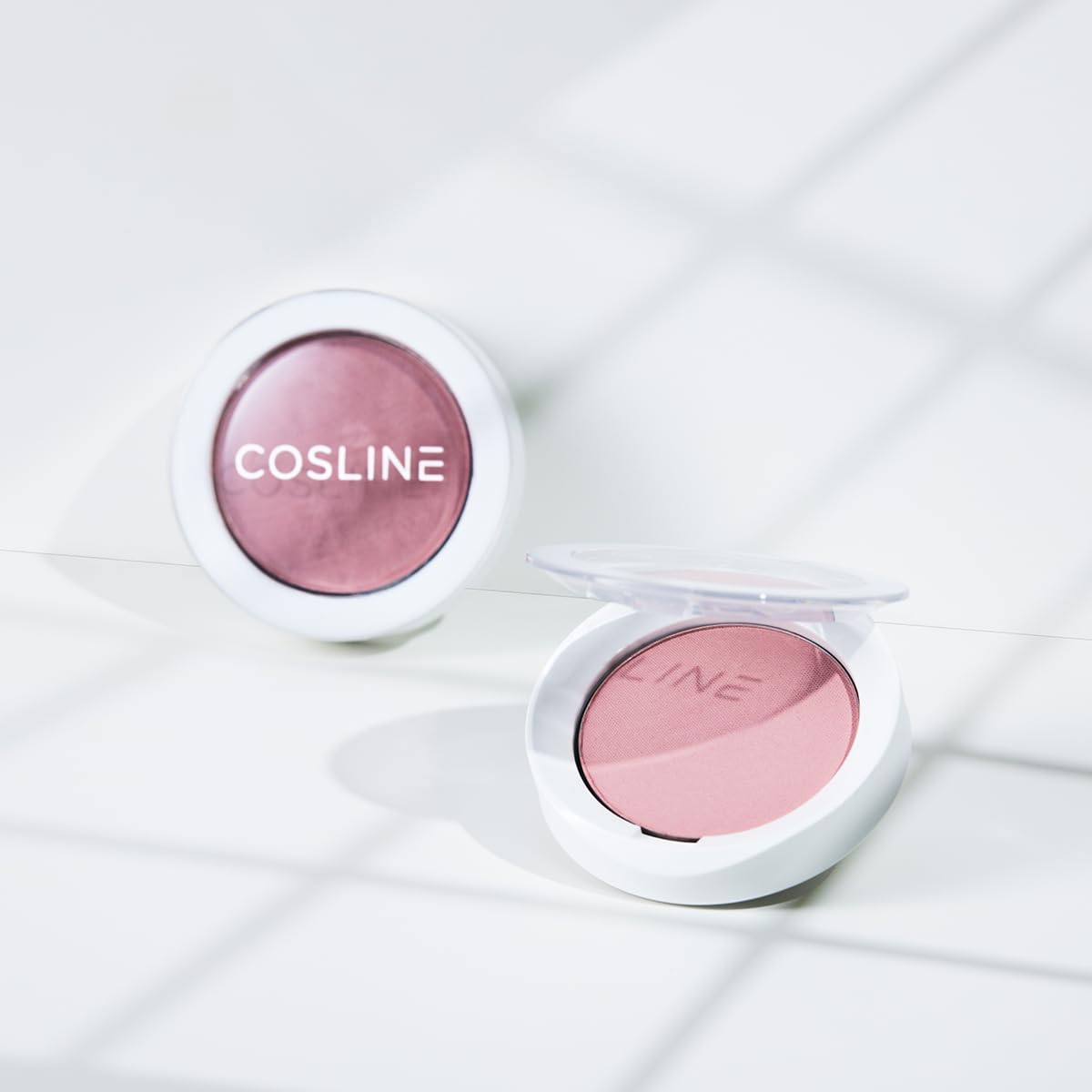 COSLINE Rouge Azalea 701, gepresster Puder Blush, Zarter Rosaton, Pudrige Textur, Natürlicher Frische-Effekt, Leichtes Tragegefühl, Made in Germany