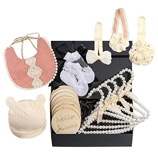 Lyxig babyflicka korg. Perfekt för nyfödd baby flicka presenter, baby shower och baby välkomstgåvor. Perfekt alternativ till en babyflicka presentkorg! Unik ny baby flicka gåva.