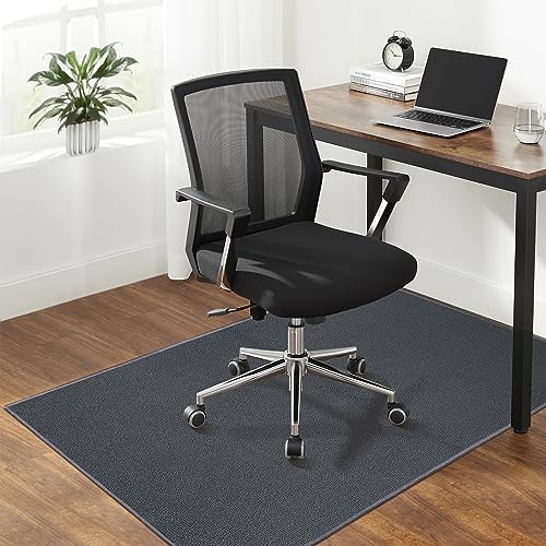 BITTOP チェアマット 120×90cm 厚み5mm 床保護マット カーペットタイプ 裏面ゴム製の滑り止め加工 フロアマット 床を傷つけない デスク足元マット 心地良い肌触り 床傷防止 騒音低減 床暖房対応 お手入れカンタン 幅広く使える パンチカーペット フロアマット BITTOP チェアマット 120×90cm 厚み5mm 床保護マット カーペットタイプ 裏面ゴム製の滑り止め加工 フロアマット 床を傷つけない デスク足元マット 心地良い肌触り 床傷防止 騒音低減 床暖房対応 お手入れカンタン 幅広く使える パンチカーペット フロアマット